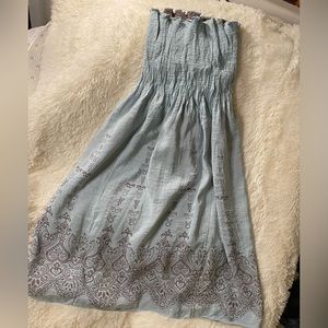 Beautiful Two Star Dog, light blue strapless  reversible symmer dress!!